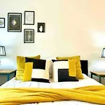 Meadows Court - Wyndale Living - Mansion Style Apt
